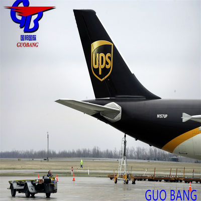 UPS à prix abordable Expédition de Oakland à la douane, courtage et service express inclus