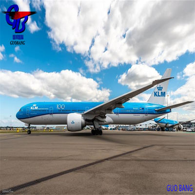 Services d'aéronautique internationale Services de messagerie rapide et de courrier depuis le Sri Lanka pour le commerce international